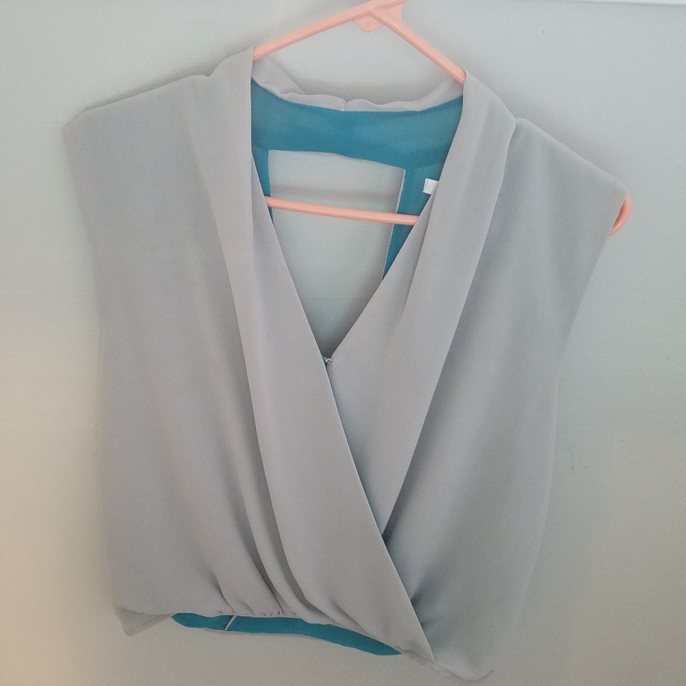 Sleeveless blouse